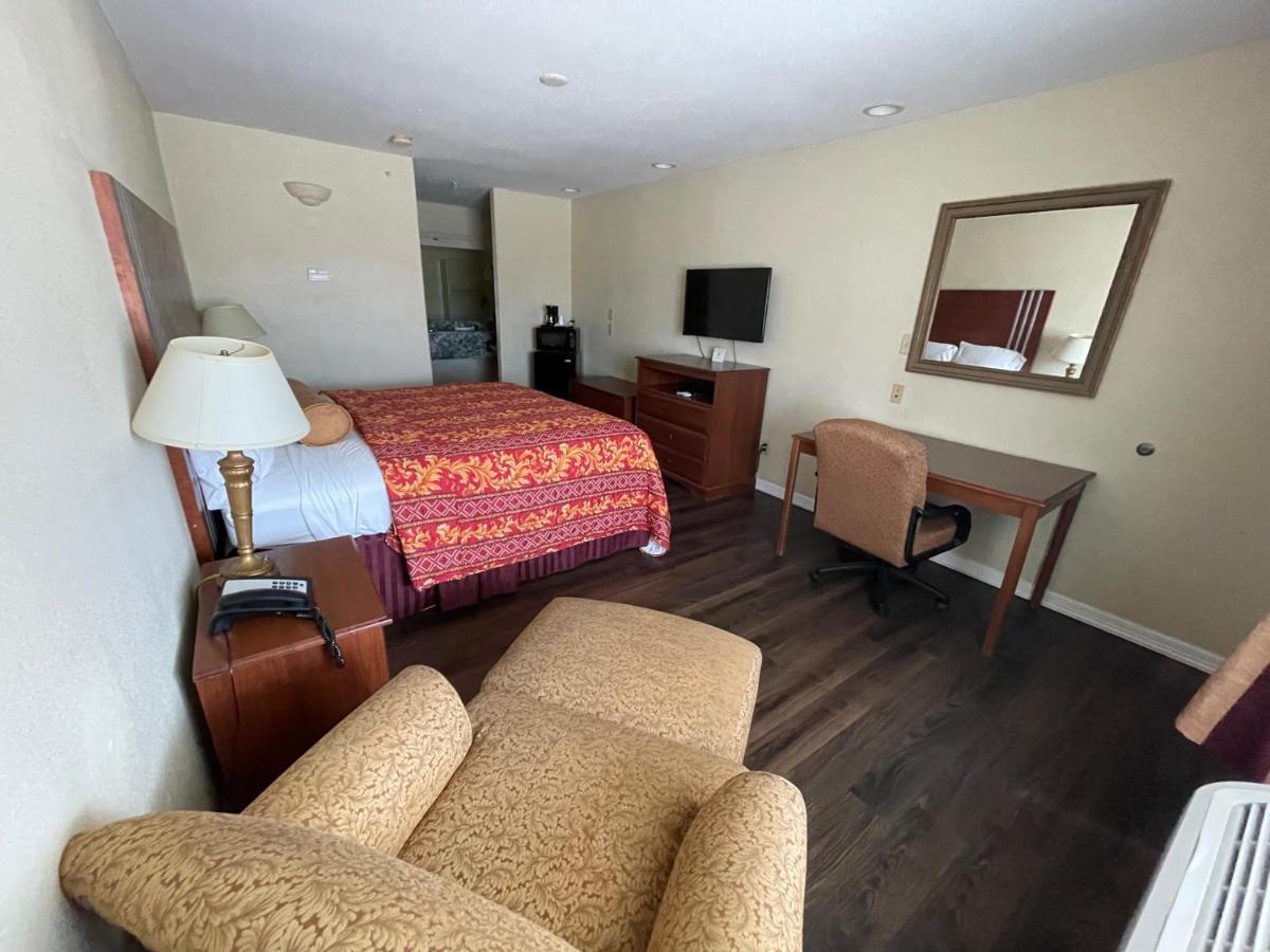 Riviera Inn And Suites Kültér fotó