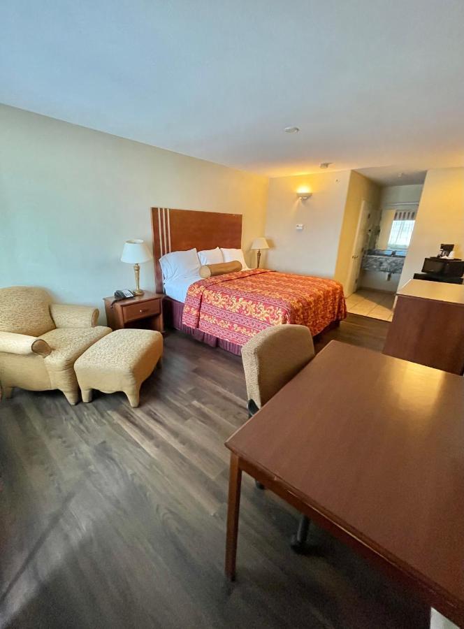 Riviera Inn And Suites Kültér fotó
